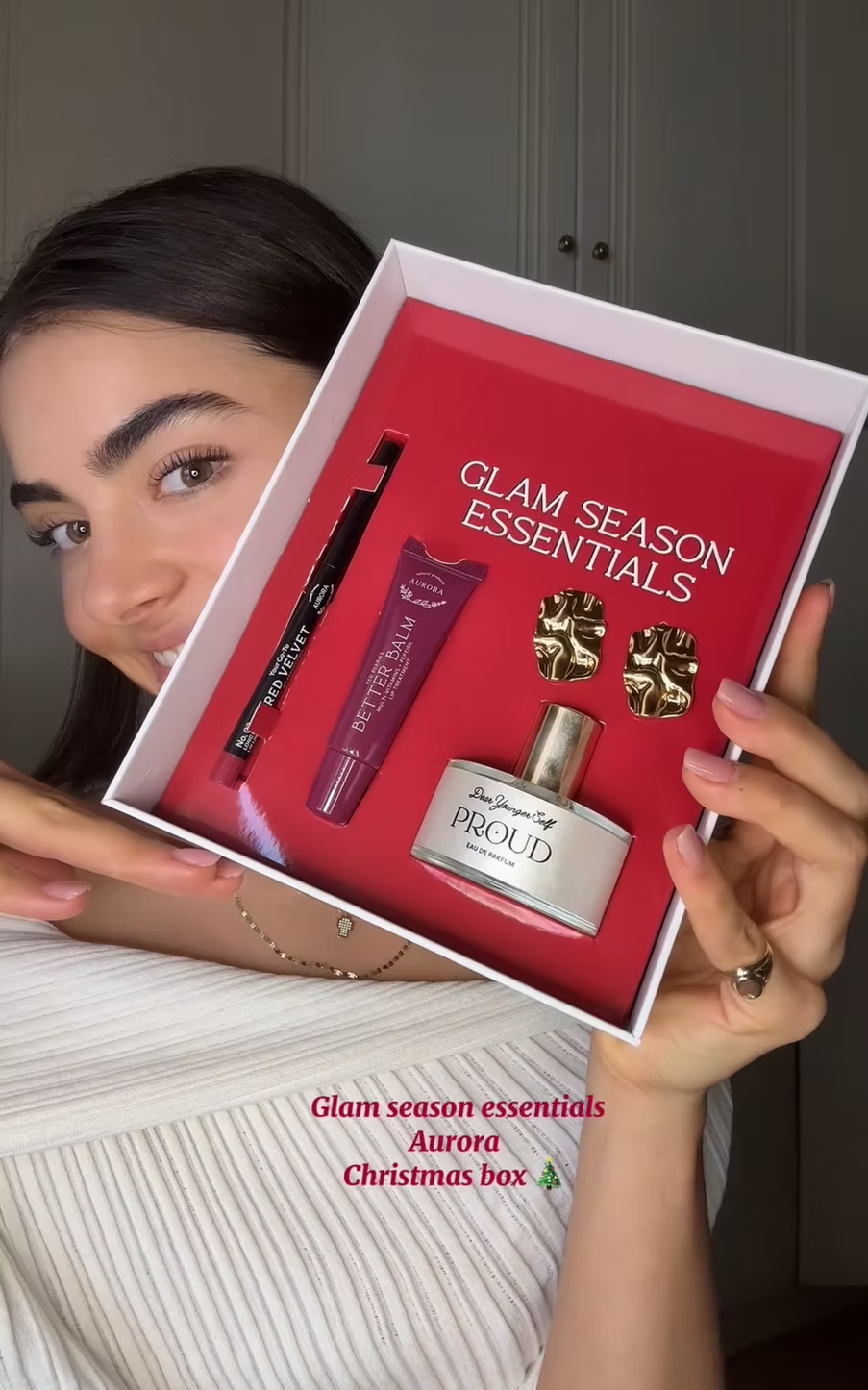 GLAM SEASON ESSENTIALS BOX, AURORA