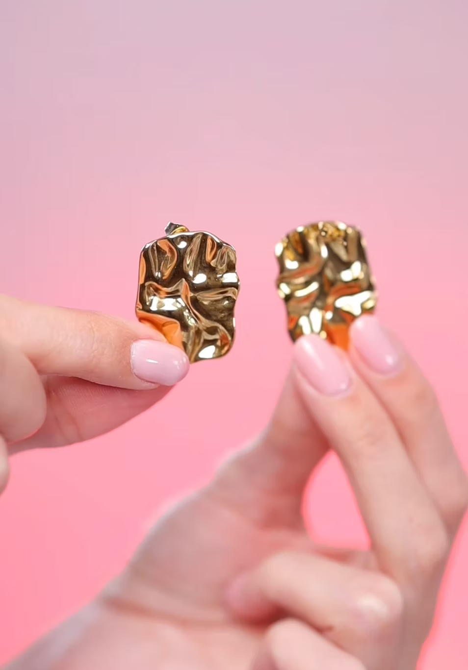 GLAM SEASON ESSENTIALS BOX, AURORA